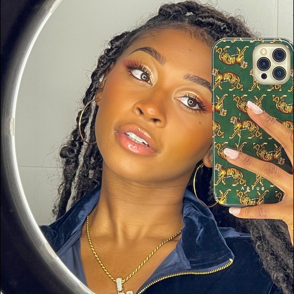 Meet your Posher, Jen